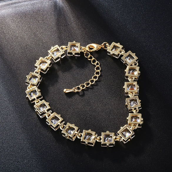 Ladies Alloy Bracelet With Glass Treatment And Fashion Style