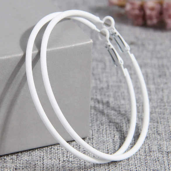 Ladies Alloy Earrings With Paint Treatment And Sweet Ol Style Circle Shape
