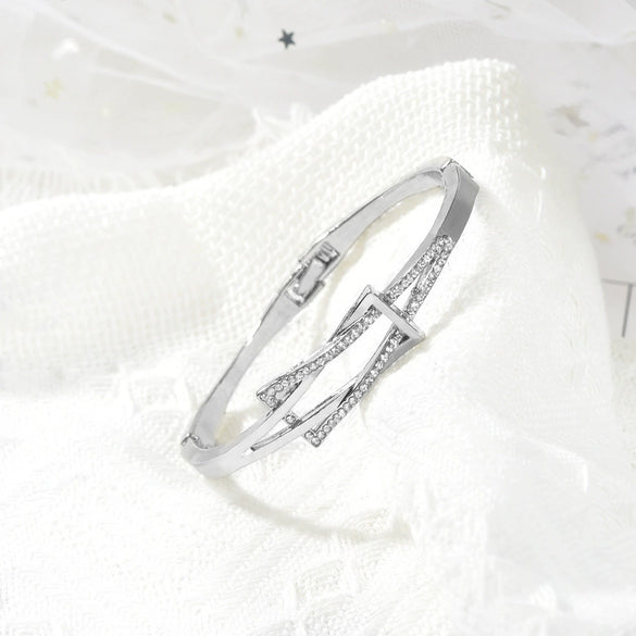 Ladies Alloy Heart Shape Inlaid Crystal Jewelry Bracelet
