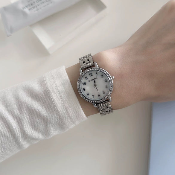 Ladies Casual Metal Quartz Watch With Round Dial And Steel Band
