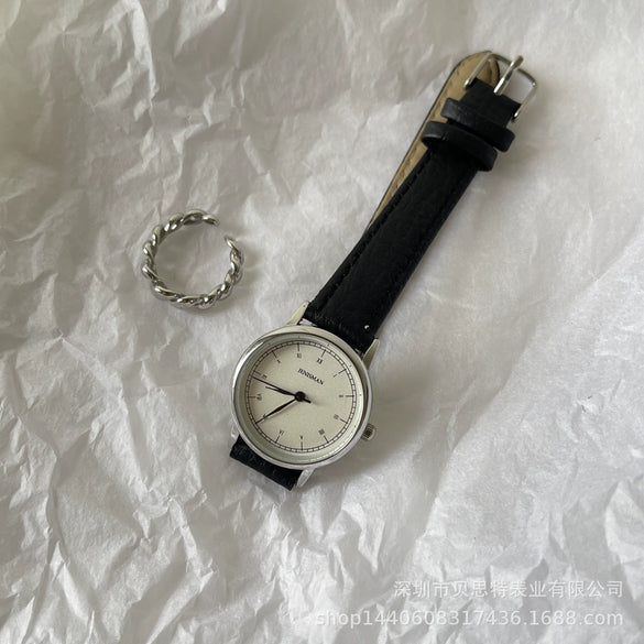 Ladies Casual Retro Square Metal And Pu Quartz Watch
