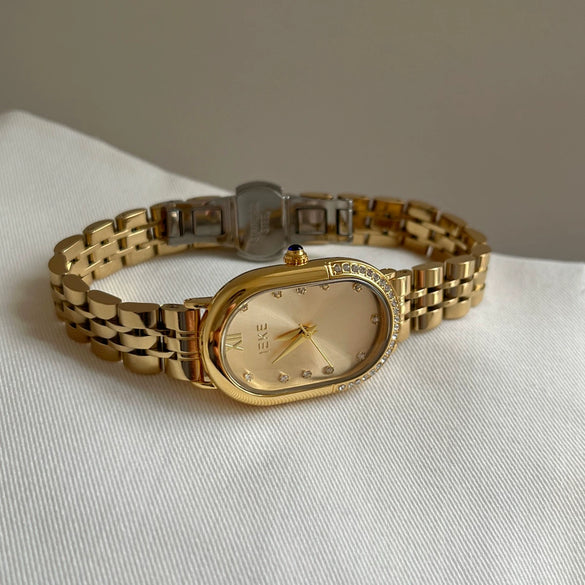 Ladies Fashion Alloy Quartz Watches With Oval Dial And Steel Buckle
