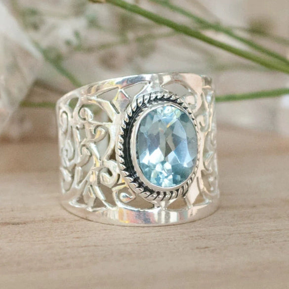 Ladies Fashion Alloy Ring With Flower Leaves Geometric Design And Zircon Treatment