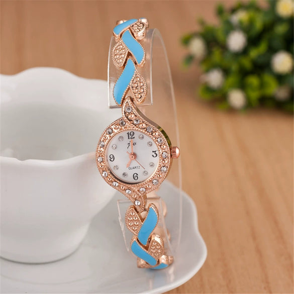 Ladies Fashion Leaf Bracelet Quartz Wrist Watch Alloy Material Round Dial