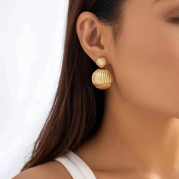 Ladies Hemispherical Titanium Steel And Stainless Steel Geometric Style Electroplated Earrings