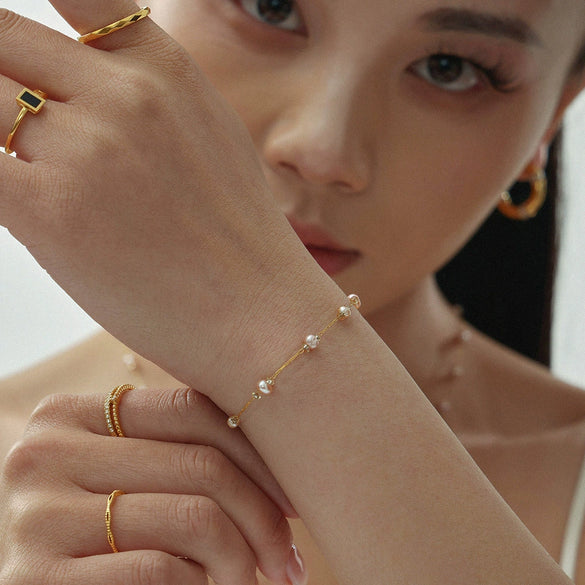 Ladies Light Luxury Seamless Freshwater Pearl 316L Stainless Steel Necklace And Bracelet Jewelry With Electroplating