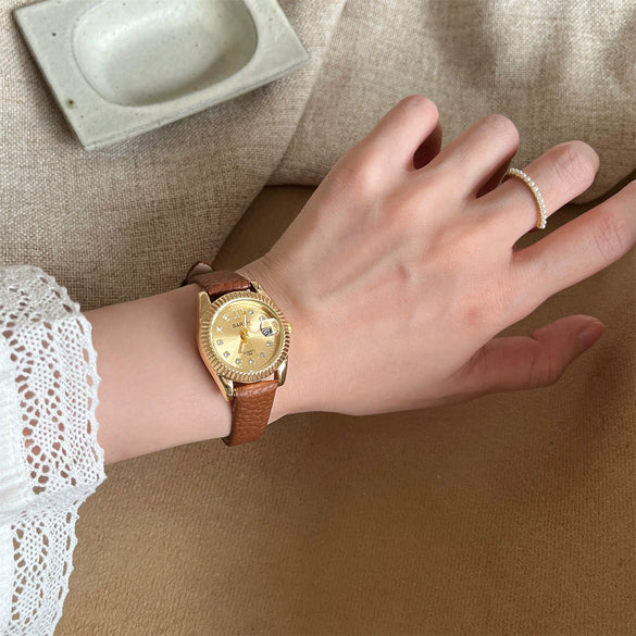 Ladies Metal Casual Round Dial Medieval Style Watch With Convex Lens Design And Calendar