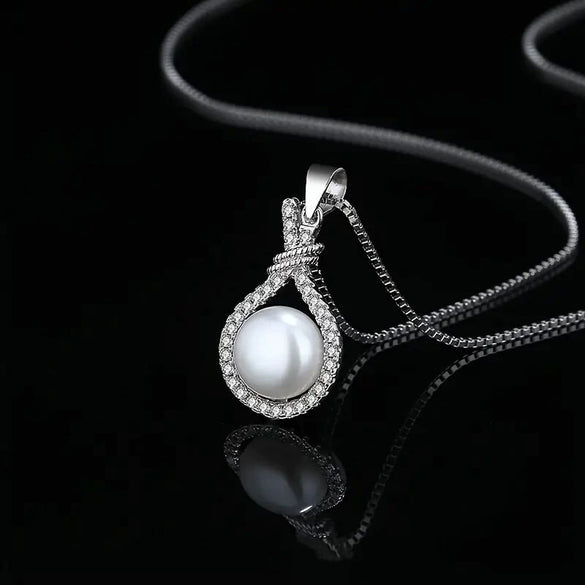 Ladies Necklace Copper Imitation Pearl Round Hollow Geometric Mixed Gem Microinlay Design