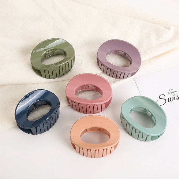 Ladies Plastic Resin Minimalist Geometric Painted Hollow Out Round Shark Clip Hairpin