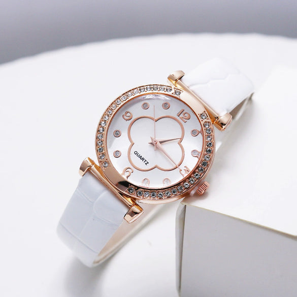 Ladies Quartz Leather And Alloy Watch With Fourleaf Clover Design Pu Strap Stainless Steel Buckle Round Dial