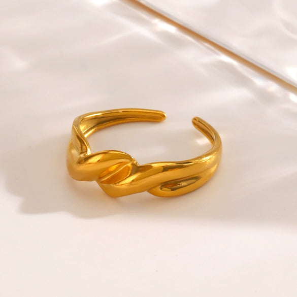 Ladies Stainless Steel Geometric Twist Finger Ring With Electroplating Design