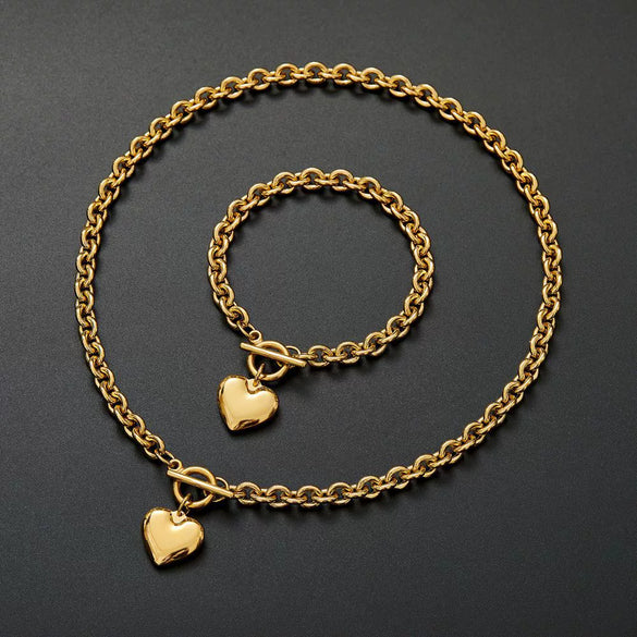 Ladies Stainless Steel Heartshaped Accessories Set With Polishing Treatment