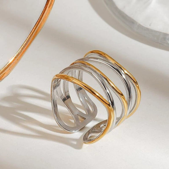 Ladies Stainless Steel Ring With Gold And Silver Color Matching Geometric Pattern And Electroplating
