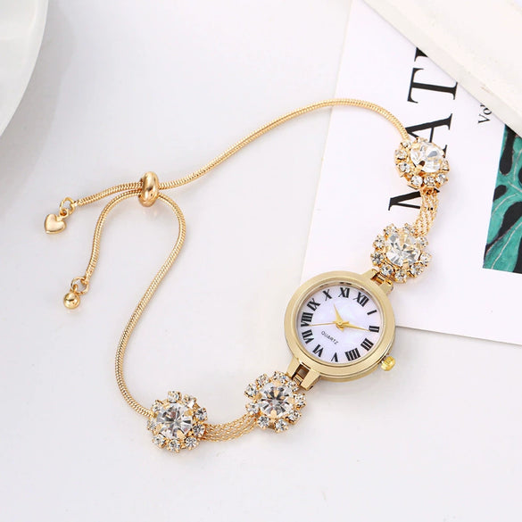 Ladies Watch Alloy Round Dial Fashion Simple Roman Numerals Pullout Bracelet