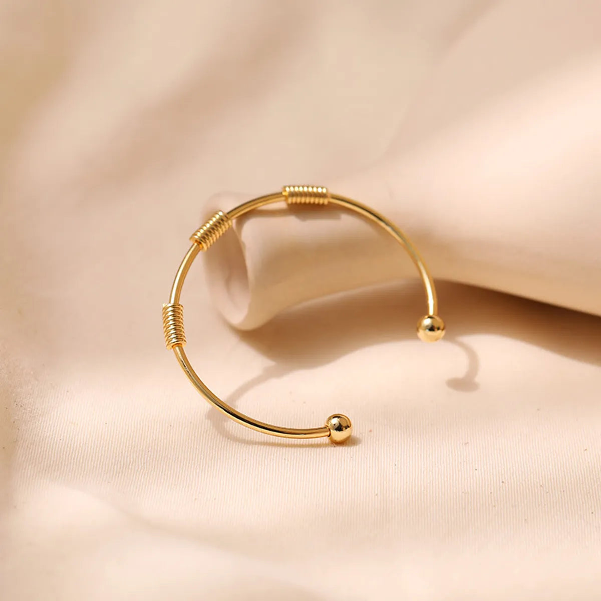 Lady C Shape Brass 18k Gold Plated Bangle In Bulk