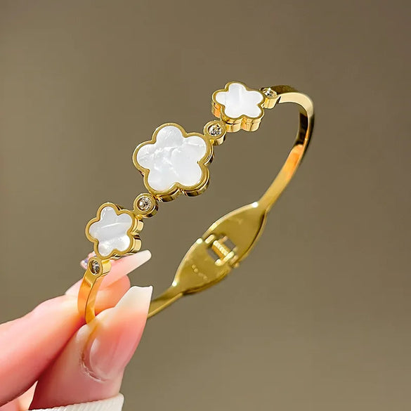 Lady Four Leaf Clover Titanium Steel Bangle In Bulk