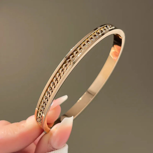 Lady Four Leaf Clover Titanium Steel Bangle In Bulk