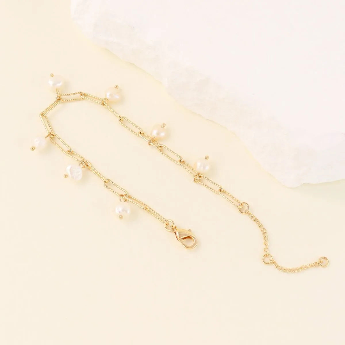 Lady Geometric Freshwater Pearl Necklace