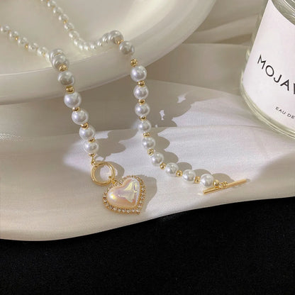 Lady Geometric Solid Color Shell Pearls Women'S Necklace