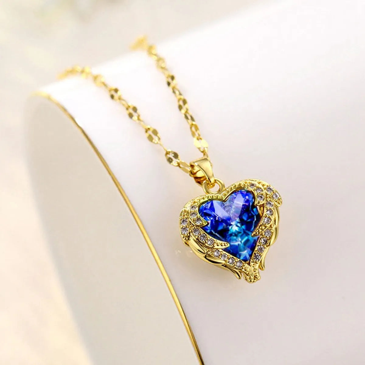 Titanium Steel Lady Inlay Heart Shape Artificial Gemstones Pendant Necklace