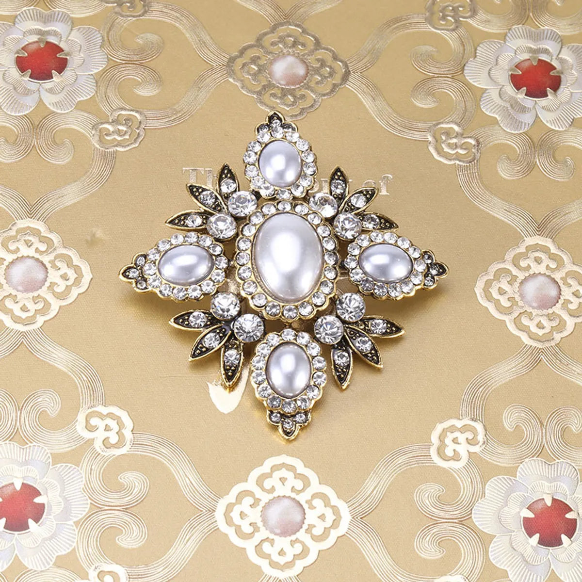 Lady Pearl Alloy Inlay Rhinestones Women'S Brooches