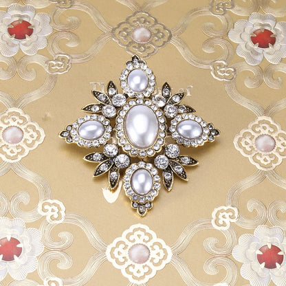 Lady Pearl Alloy Inlay Rhinestones Women'S Brooches