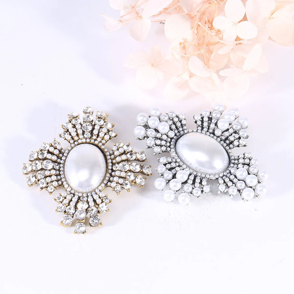 Lady Pearl Alloy Inlay Rhinestones Women'S Brooches