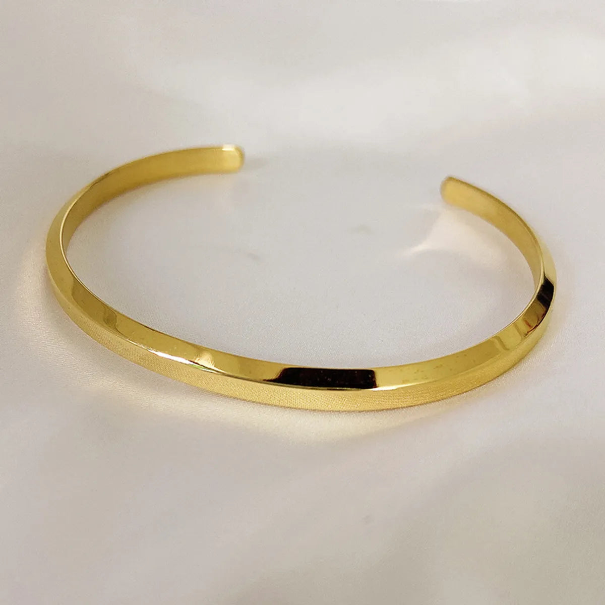 Lady Solid Color Titanium Steel Cuff Bracelets In Bulk