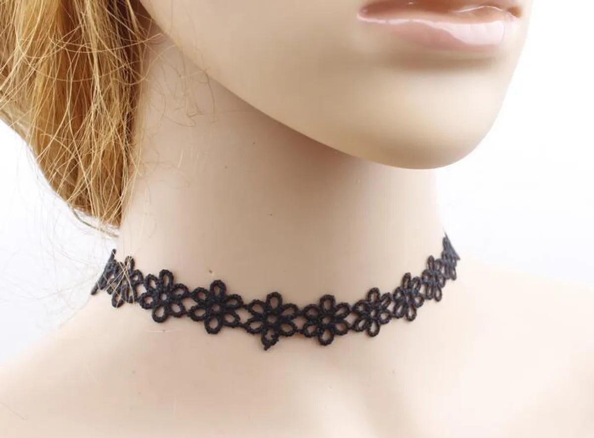 Lady Streetwear Cool Style Geometric Alloy Cloth Wholesale Choker