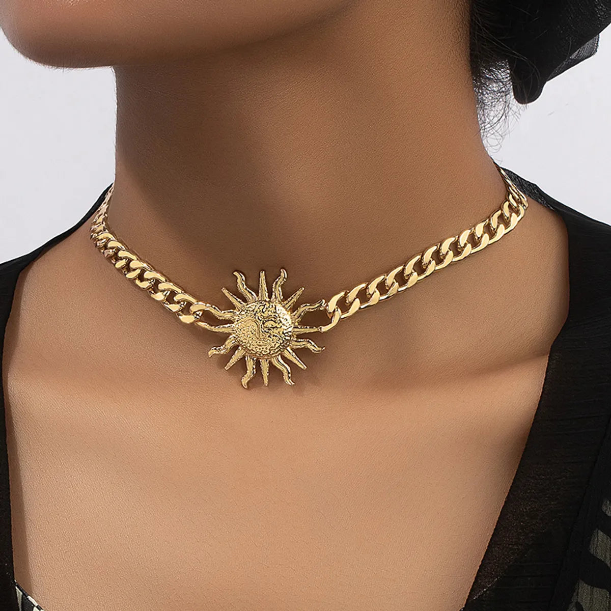 Lady Streetwear Sun Alloy Plating 14k Gold Plated Women'S Necklace