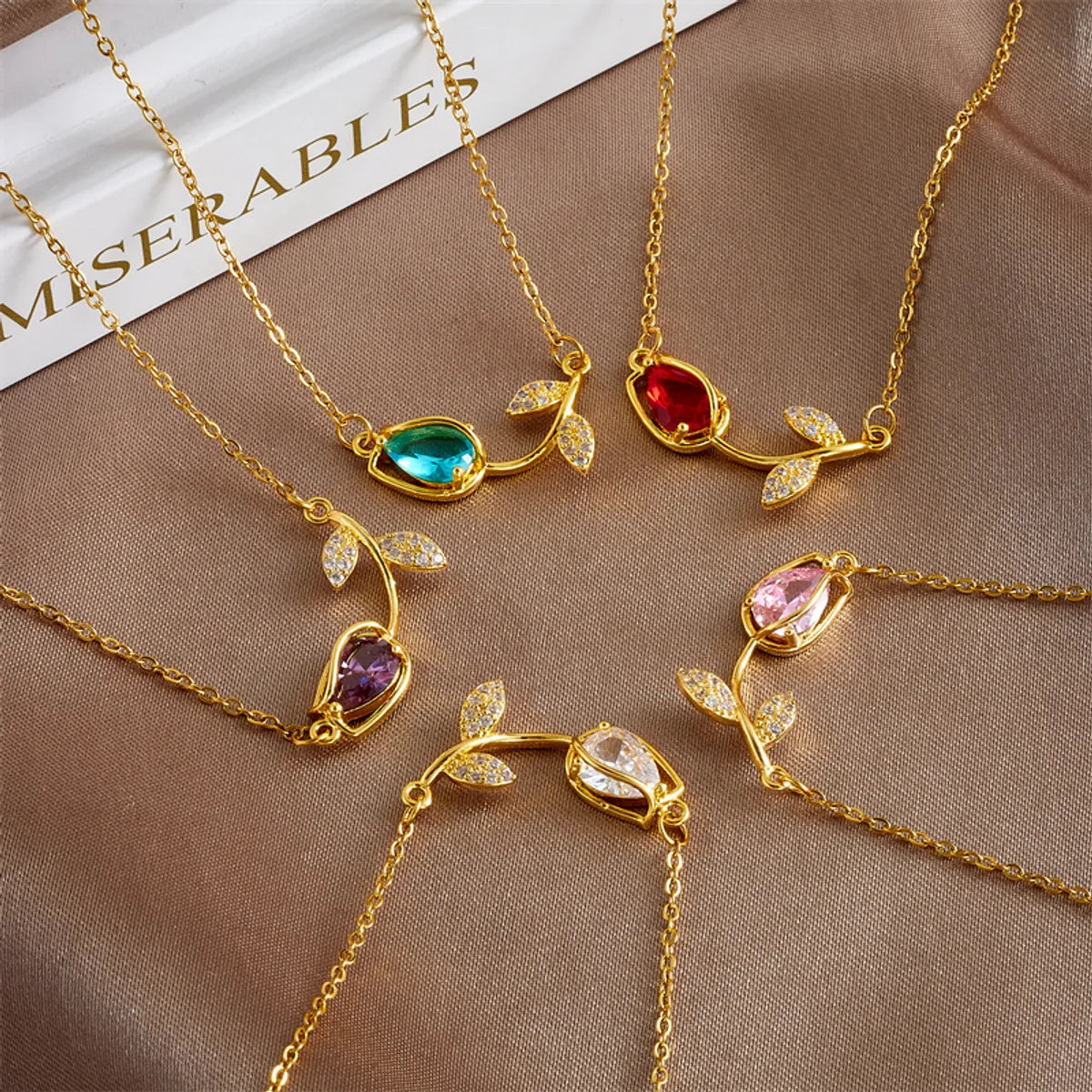 Lady Tulip Stainless Steel Copper Plating Inlay Zircon 18k Gold Plated Necklace