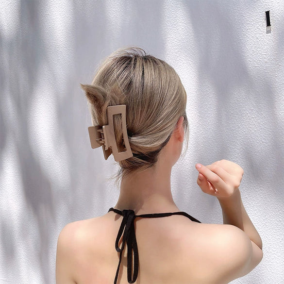 Large Acrylic Hair Claw Clip For Women Handmade French Retro Style Back Head Hair Clip For Updo Hairstyles