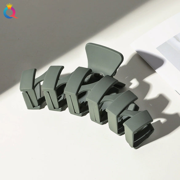 Large Retro Plastic Shark Hair Clip For Women Handmade Updo Hairpin Simple Fashion Hair Accessory Wholesale