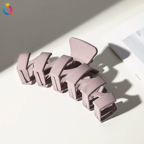 Large Retro Plastic Shark Hair Clip For Women Handmade Updo Hairpin Simple Fashion Hair Accessory Wholesale