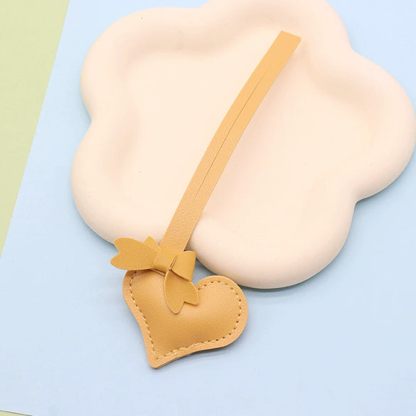 Leather Heartshaped Keychain Pendant Solid Color Modern Minimalist Style