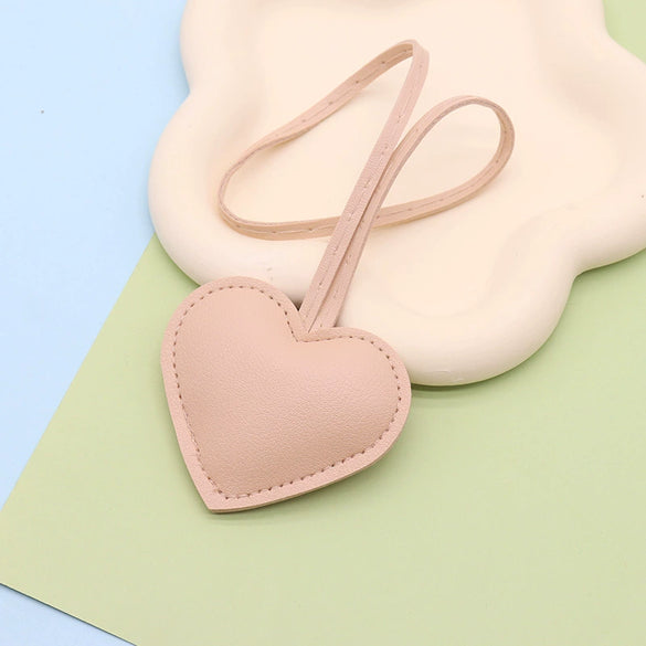 Leather Heartshaped Pendant Key Chain Creative Modern Simplicity Style