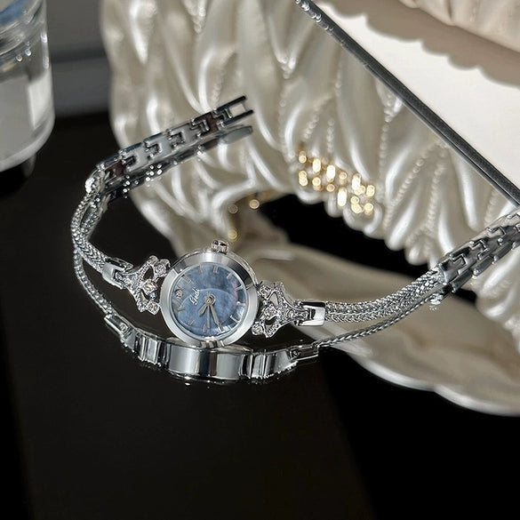 Leisure Alloy Ladies Bracelet Watch With Round Dial