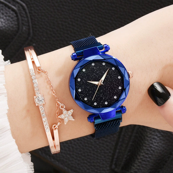 Leisure Alloy Women's Quartz Watch And Bracelet Twopiece Set With Magnet Buckle And Round Dial
