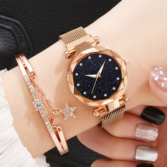Leisure Alloy Women's Quartz Watch And Bracelet Twopiece Set With Magnet Buckle And Round Dial