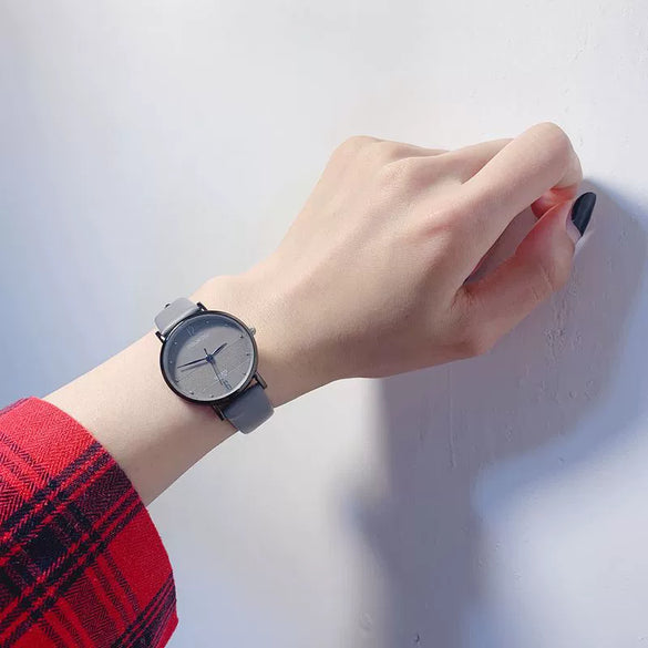 Leisure Couple's Watch With Alloy Case Imitation Leather Strap And Stainless Steel Clasp Round Dial