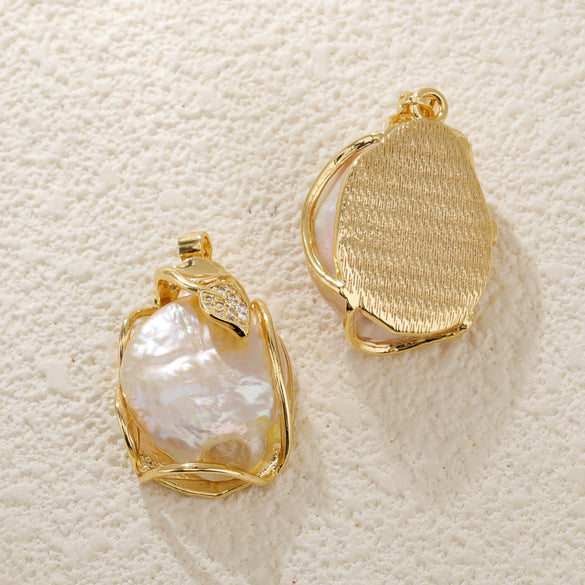 Light Luxury Freshwater Baroque Pearl Necklace Pendant Jewelry Accessories Copper Electroplated Real Gold Leaf Design