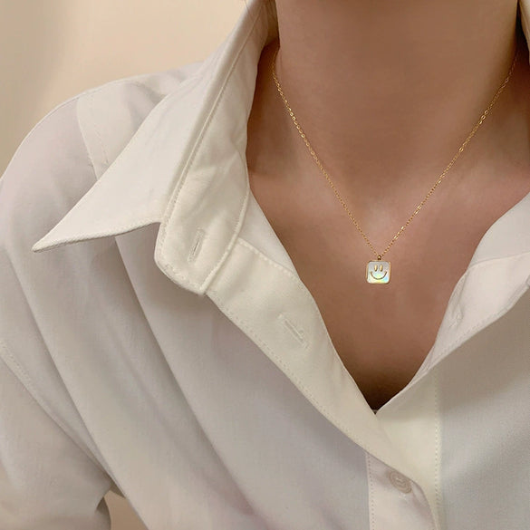 Light Luxury Geometric Shell Necklace Titanium Steel Women's Fashionable Collarbone Chain