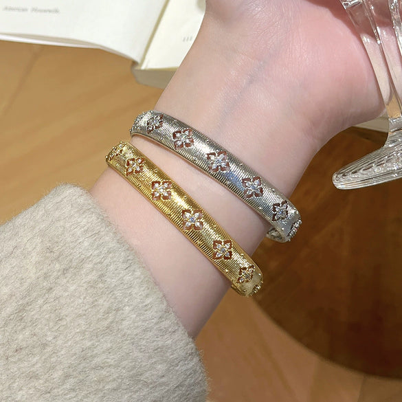 Light Luxury Gold Plated Copper Diamondshaped Flower Zircon Brushed Finish Hollow Bracelet