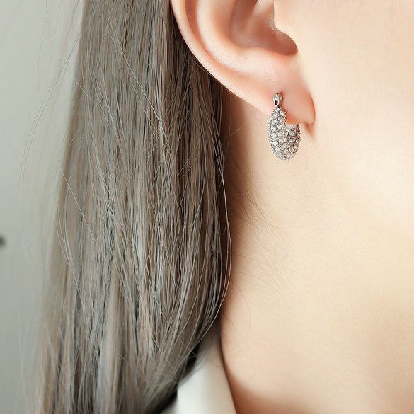 Light Luxury Retro Twist U Shaped Geometric Earrings In Environmental Protection Titanium Steel With Electroplating