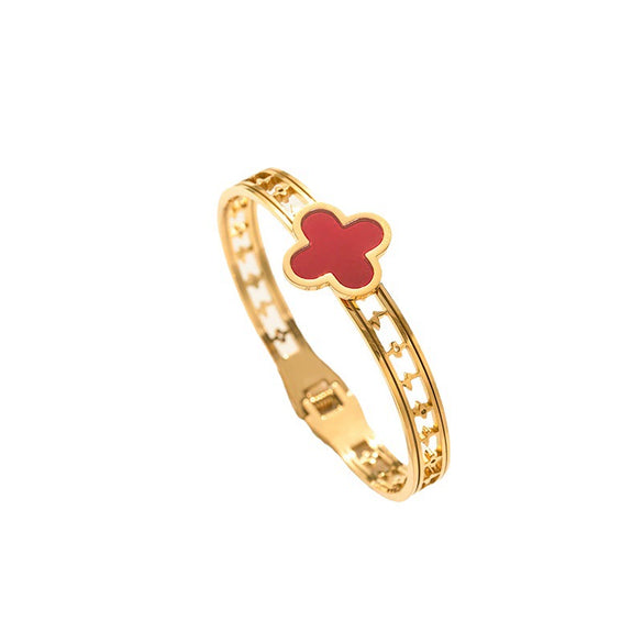 Light Luxury Stainless Steel And Titanium Steel Fritillary Hollow Lucky Clover Spring Bracelet For Women With Electroplating