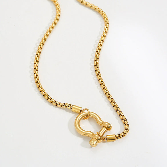 Light Luxury Style Geometric Carabiner Necklace Stainless Steel Box Chain With 18K Gold Plated Electroplating For Couple Men And Women