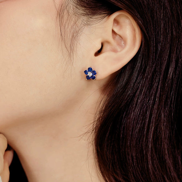 Light Luxury Women's S925 Sterling Silver Flower Zircon Earrings With Electroplating Design