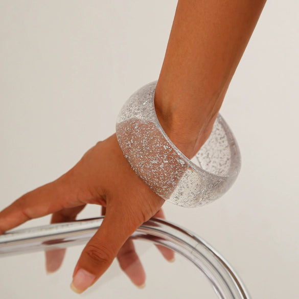 Literary Retro Round Acrylic Bracelet For Women With Electroplating Treatment