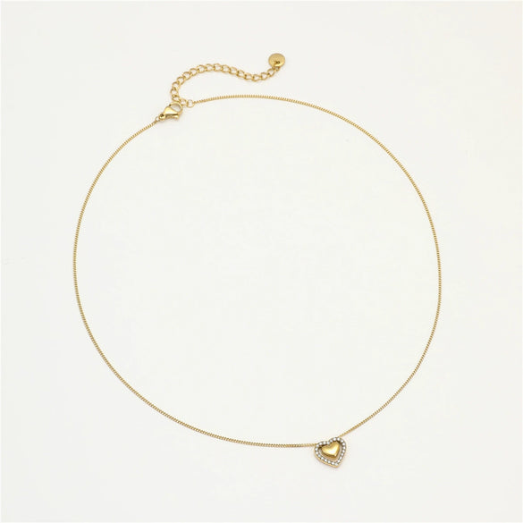 Love Pendant Titanium Steel And Stainless Steel Clavicle Chain For Women With Peach Heart Shape And Electroplating Treatment