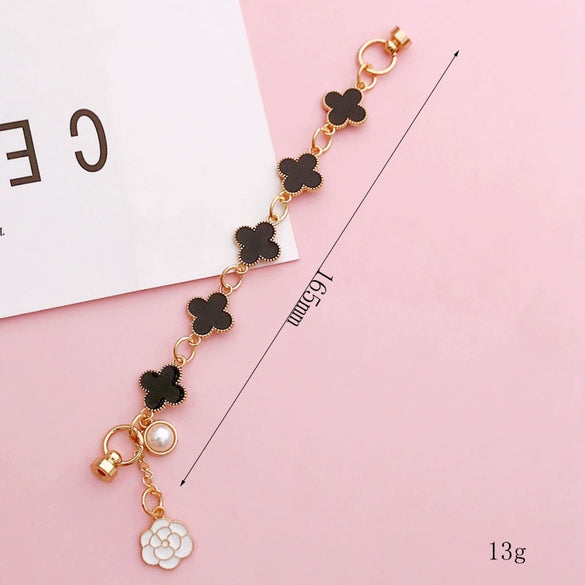 Lucky Fourleaf Clover Zinc Alloy Bracelet Phone Case Accessories With Oil Dropping And Plating Process And Turnbuckle Fixation